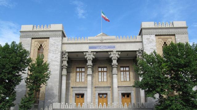 美伊谈判紧要关头,以色列越线突袭,特朗普将召开全体内阁会议