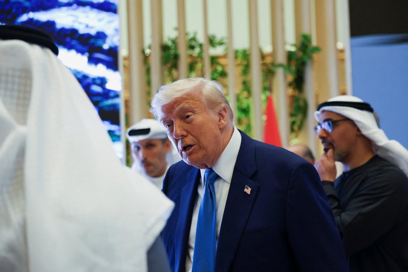 美媒爆料：特朗普就职前，阿联酋公司购买了特朗普家族加密货币公司近一半股份