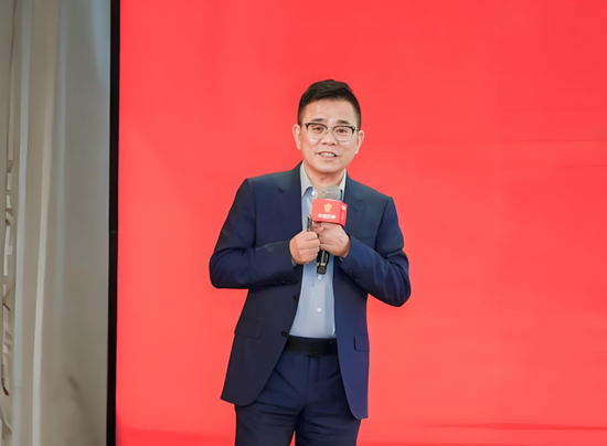 东鹏饮料上市破发：公司市值超1380亿港元 林木勤之子林煜鹏去年套现20亿