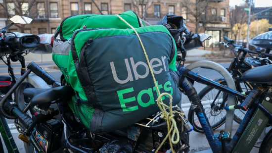 优食（Uber Eats）推出AI购物车助手，用于生鲜杂货配送