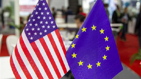 外盘头条：特朗普要求科技巨头用电“自己解决” 三星Galaxy S26系列发布 全球最大衍生品交易所突发故障