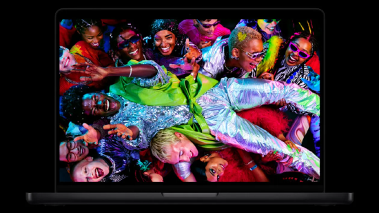 苹果全线上调MacBook售价，M5芯片与全新显示器标志AI优先战略