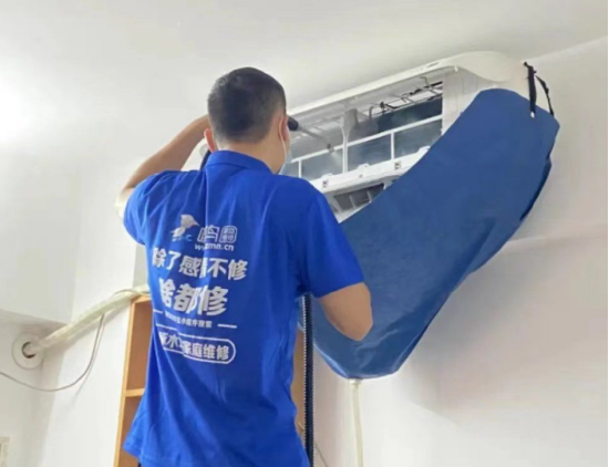 售价599元敢卖1699元？ 啄木鸟被315曝光一年后，“宰客”依旧？ | 5D调查