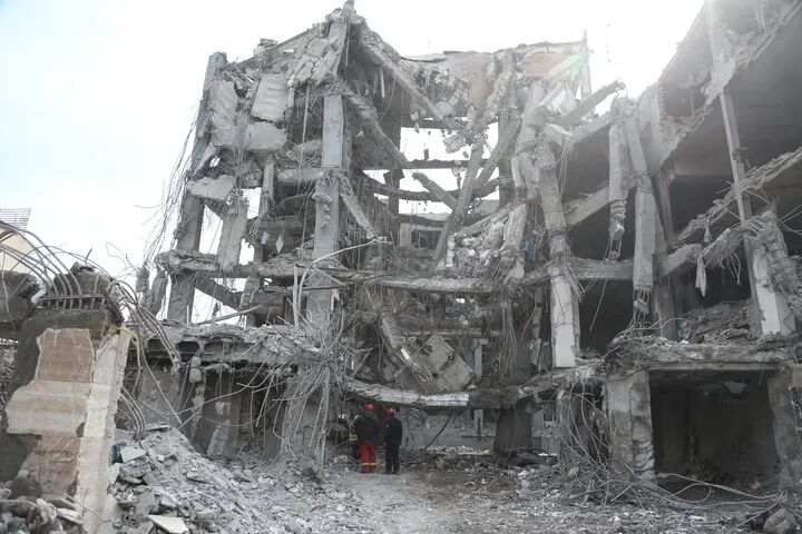 美军空袭伊朗石油出口枢纽哈尔克岛，战事最新速览→