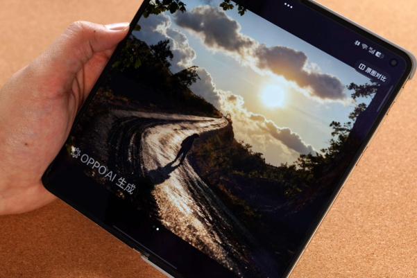 OPPO Find N6真实使用体验：屏幕“好平”，AI生产力“好评”