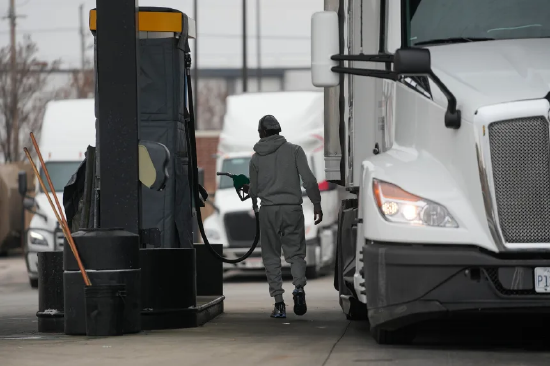 特朗普对伊朗开战，危及今年美联储降息计划