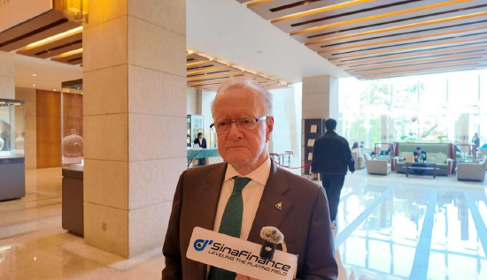 昆山杜克大学美方校长约翰·奎尔奇:你可能不是被AI替代,而是被懂AI的人替代