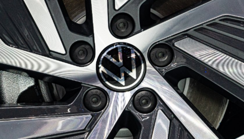 业绩亏损、高管更迭，全新好困境难解