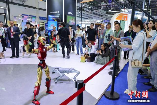 探馆消博会：多款智能机器人集中亮相