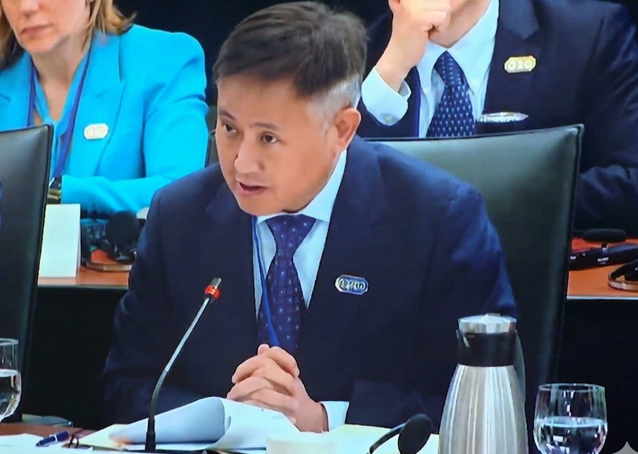 潘功胜：中国经济稳中向好、结构优化，将实施好适度宽松的货币政策