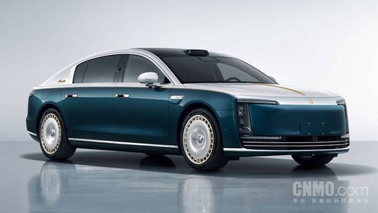 尊界两款新车亮相工信部：S800 Grand Design和V800