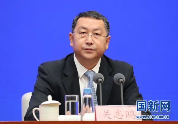 中共中央决定：关志鸥任湖北省委书记，王忠林另有任用